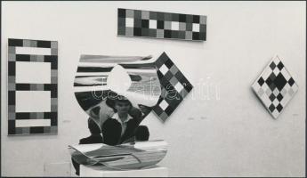 1984 Jankovszky György(1946-): Műcsarnok, 2 db fotó, pecséttel jelzett, feliratozva, 10x17 és 12x15 ...