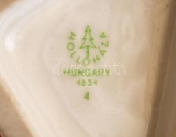 Hollóházi népviseletbe öltözött lány, kézzel festett, jelzett, hibátlan, m:28 cm