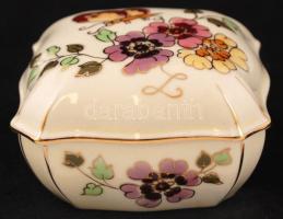 Zsolnay pillangó mintás ékszeres doboz, kézzel festett, jelzett, hibátlan, 7,5×7,5 cm
