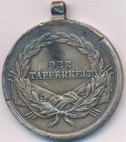 1914. "Ferenc József II. osztályú Ezüst Vitézségi Érem" peremen jelzett Ag kitüntetés mell...