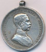 1914. "Ferenc József II. osztályú Ezüst Vitézségi Érem" peremen jelzett Ag kitüntetés mellszalag nélkül. Szign.: Tautenhayn T:2- ph. Hungary 1914. "Silver Gallantry Medal, IInd Class" Ag decoration with hallmark, without ribbon. Sign.: Tautenhayn C:VF edge error