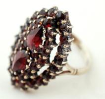 Csiszolt üveg kövekkel díszített ezüst(Ag) gyűrű, jelzett, méret: 51, br: 4 g / Silver ring, size: 51, 4 g