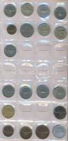 59db-os kis magyar és külföldi fémpénz gyűjtemény érmetartó albumba rendezve, néhány jobb darabbal T...