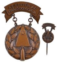 ~1970. "Az Építőipar Kiváló Dolgozója" Br kitüntetés nem eredeti tokban miniatűrrel T:2