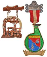 Ausztria 1977. "4. Nemzetközi Túranap" fém túrajelvény "Purkert Enns" gyártói jelzéssel (54-59mm) + "1. Nemzetközi Túranap 1977. 6. 1. - Lenzing" strasszkővel díszített festett, fém túrajelvény mellszalagon, a hátoldalán "Weingartner Wels" gyártói jelzéssel (82-62mm) T:2 Austria 1977. "7. International Wandertag" metal tour badge with makers mark "Purkert Enns" (54-59mm) + "1. Int. Wandertag 6. 1. 1977. - Lenzing" painted metal tour badge with ribbon and inlaid with strass, "Weingartner Wels" makers mark on back (82-62mm) C:XF