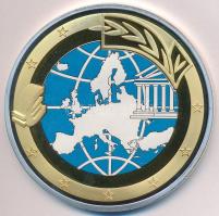 Lettország DN "Riga / Euro" ezüstözött, aranyozott fém emlékérem műanyag gyönggyel (70mm) ...