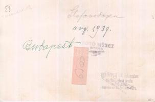 1939 Budapest I. Tárnok utca 18. előtt ünneplő tömeg a Szent jobb körmenet kapcsán 21x15 cm