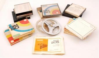 Majak 205 szovjet magnetofon + sok mágnesszalaggal, 35×31 cm