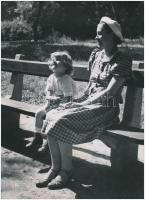 cca 1940 Ifj. gróf Wengersky János, Reich Péter Cornel felvétele és általa feliratozott kép, pecséttel jelzett, 27,5x20 cm