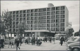 cca 1960 Tihany, a Tihany szálloda, Ibus Press Fotó, 9x14 cm
