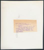 cca 1977 Budapest, a Hilton szállodában festenek kalocsai motívumokat, feliratozott sajtófotó, 18x16...