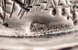 Angyalmotívumos, részletgazdag ezüst (Ag.) tálka, jelzett, nettó 45 g, 8×11,5 cm