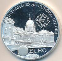 1997. 2000Ft Ag "Integráció az EU-ba-EURO I" T:PP ujjlenyomat, felületi karc