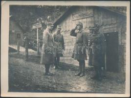 1915-18 Raffay gyógyszerész jelentkezik of. Salvator főhercegnél a 72. Sanitats kolonne inspicirungja alkalmából katonai fotó,verzón feliratozva, 9x14cm/ Military photo from I. war