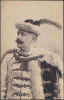 cca 1900 Férfi díszmagyarban, Friedery Albert műterméből, Győr, hidegpecséttel jelzett, 9x13 cm