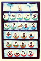 Nagy olimpiai gyűjtemény 1908-tól a modern időkig benne többek között számtalan jelvény, érem, plake...