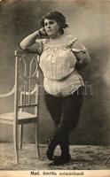 Mad. Anetta, erőművésznő / Hungarian, strong artist (EK)