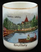 Keszthelyi városképes porcelán bögre, jelzés nélkül, matricás, lekopásokkal, d: 6 cm