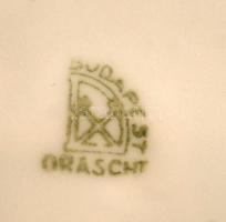 Gyöngyházfényű, életképes Drasche füles porcelán tányér, matricás, jelzett, apró kopásnyomokkal, d: ...