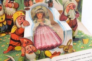 Hófehérke. Prága, 1961. Mesekönyv mozgatható figurákkal, 3D-s elemekkel, néhol apró szakadásokkal, h...
