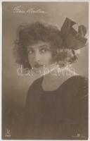 cca 1910-1920 Fern Andra(1894-1974) amerikai színésznőt ábrázoló fotólap, 9x14 cm