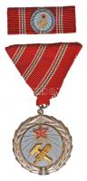 1954. "Munka Érdemérem" zománcozott Br kitüntetés mellszalagon, szalagsávval és miniatűrrel, eredeti dísztokban T:1-,2