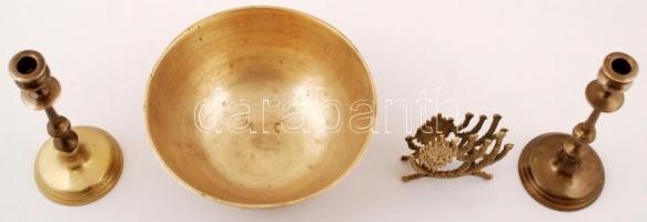 Vegyes réz tétel: tál, 2 db gyertyatartó, szalvétatartó