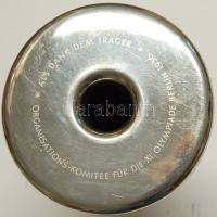 Óriási olimpiai gyűjtemény 1904-től a modern időkig, benne többek között trófeák, zászlók, részvétel...