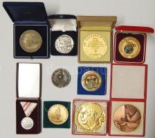 Óriási olimpiai gyűjtemény 1904-től a modern időkig, benne többek között trófeák, zászlók, részvétel...