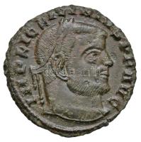 Római Birodalom / Siscia / I. Licinius 313-315. Follis Cu (2,46g) T:2,2- Roman Empire / Siscia / Licinius I 313-315. Follis Cu IMP LIC LICINIVS P F AVG / IOVI CON-SERVATORI - Gamma - SIS (2,46g) C:XF,VF RIC VII 8