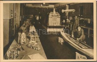 1931 Budapest V. Kegyestanítórendi Gimnázium - képeslapfüzet 32 lappal / postcard booklet with 32 ca...