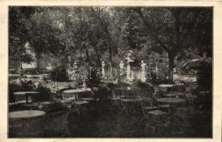 Budapest II. Hűvösvölgy, Auguszt Pavillon, kert részlet (EK)