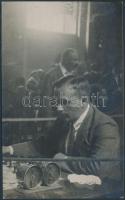 1927 Kecskemét, Nemzetközi sakkverseny, Kerny István (1879-1963) pecséttel jelzett, feliratozott fotólapja, 13x8 cm