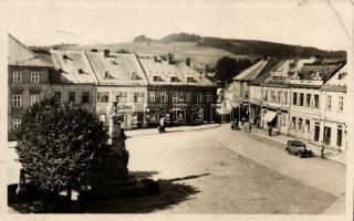 Lomnice nad Popelkou, square, automobile, shops (EK)