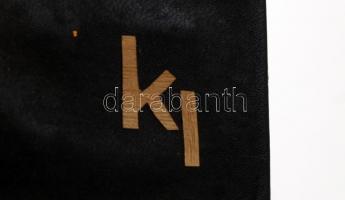 KI jelzéssel: Tornyok. Kollázs, bőr-farost, 40×30 cm