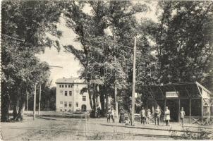 Nyíregyháza-Sóstógyógyfürdő, villamos állomás; Jóba Elek kiadása (fa)