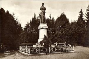 Gödöllő, Erzsébet szobor és park