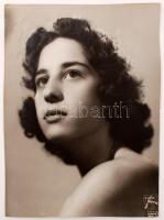 cca 1940 Foto Forrai: Női portré, matricával jelzett vintage fotó, 38x28 cm