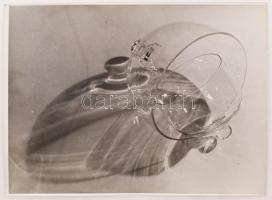 cca 1930 Dr. Pöltinger Gusztáv soproni fotóművész jelzés nélküli vintage csendélet kompozíciója, 30x40 cm