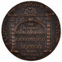 Kutas László (1936-) 1980. "A Soproni Bányászati Múzeum új állandó kiállítának megnyitása - Sopron 1980. szeptember 3." Br plakett, hátlapjára filc anyag ragasztva (81mm) T:1