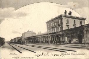 Érsekújvár, Indóház / railway station, locomotive (EK)