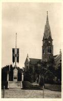 Verebély, Római katolikus templom, Hősök emlékműve, Országzászló / Roman Catholic church, monument, country flag