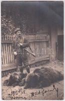 1912 Kökényes, Vadász elejtett medvékkel / hunter with hunted bears, photo (kis szakadás / small tear)