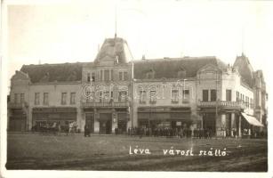 Léva, Városi szálló, Kertész Lajos üzlete, Holzmann Bódog üzlete / hotel, shops, vissza So. Stpl