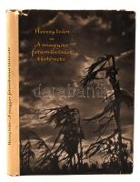 Hevesy Iván: A magyar fotóművészet története. Bp., 1958, Bibliotheca. Félvászon kötésben, papír védőborítóval, jó állapotban.