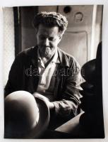 Marosi László: Kalapos mester, jelzetlen fotó, 40x30 cm