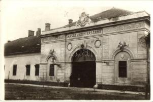 Érsekújvár, Nové Zámky; Laktanya / Masarykovy kasárny / military barracks 'Érsekújvár visszatért' So. Stpl