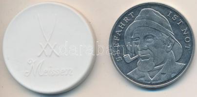 NDK 1976. "Gorch Fock / Seefahrt ist not" fém emlékérem (38mm) + DN "Gorch Fock / Mei...