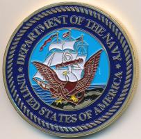 Amerikai Egyesült Államok DN "Amerikai Egyesült Államok Haditengerészete" aranyozott, festett fém érem (40mm) T:1,PP USA ND "United States of America - Department of the Navy / Non sibi sed patriae" gilt, painted metal medallion (40mm) C:UNC,PP