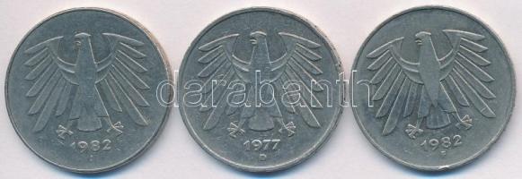 NSZK 1977D 5M + 1982F 5M + 1982J 5M T:2-
FRG 1977D 5 Mark + 1982F 5 Mark + 1982J 5 Mark C:VF